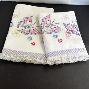Vtg Hand Embroidered Std/Queen Pillowcases Butterflies & Flowers, Gingham & Lace